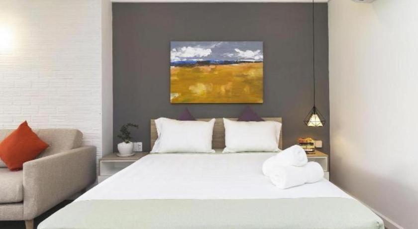 โอป็อกซ์ ญาจาง Hotel ภายนอก รูปภาพ